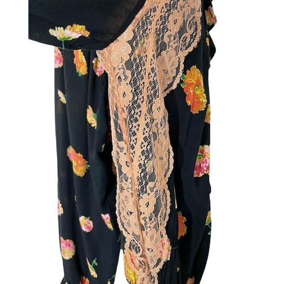 Free People Intimately Poppy Ruffle Bodysuit NWT Black Floral - Picture 9 of 16